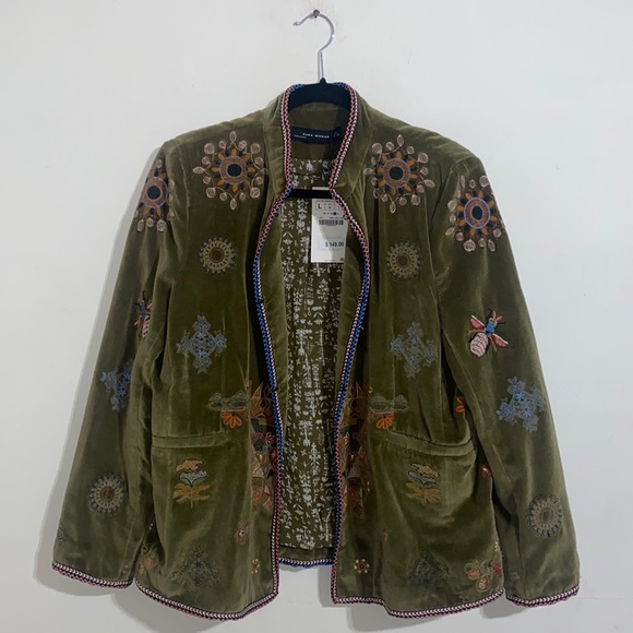 Zara Woman Velvet Embroidered Beetles Flowers Blazer in Johnny Was style - Picture 2 of 12